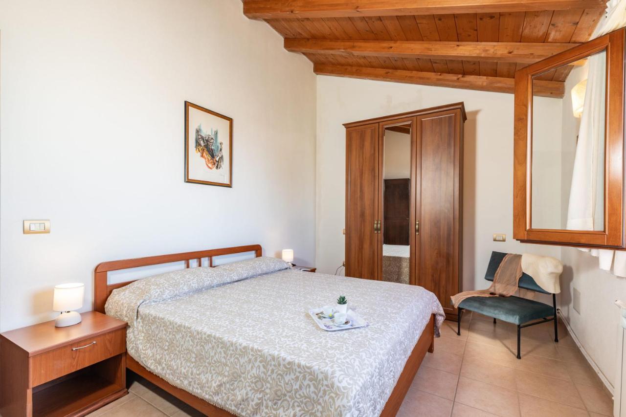 Casa Orfea Lägenhet Santa Maria Navarrese Exteriör bild
