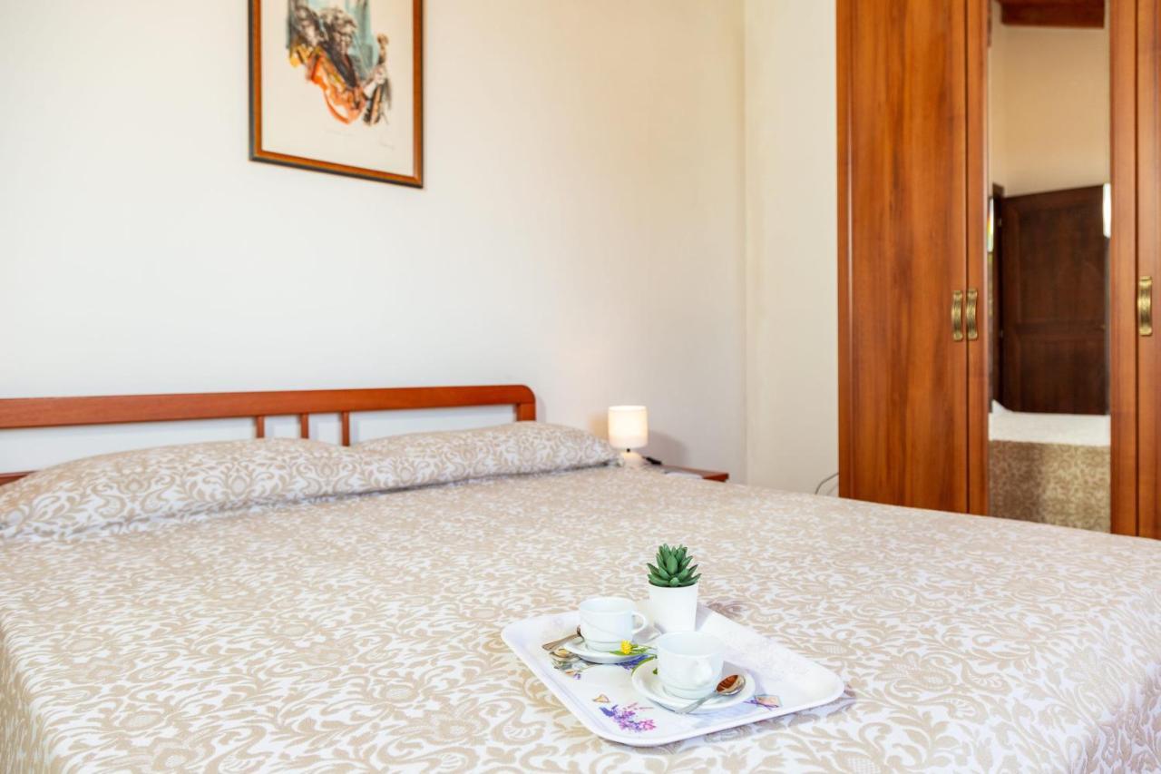 Casa Orfea Lägenhet Santa Maria Navarrese Exteriör bild