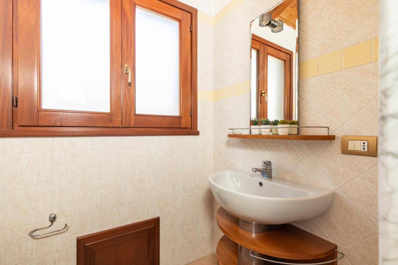 Casa Orfea Lägenhet Santa Maria Navarrese Exteriör bild