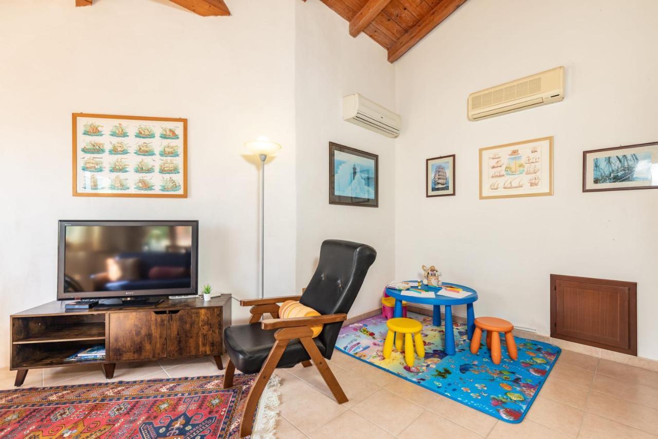 Casa Orfea Lägenhet Santa Maria Navarrese Exteriör bild