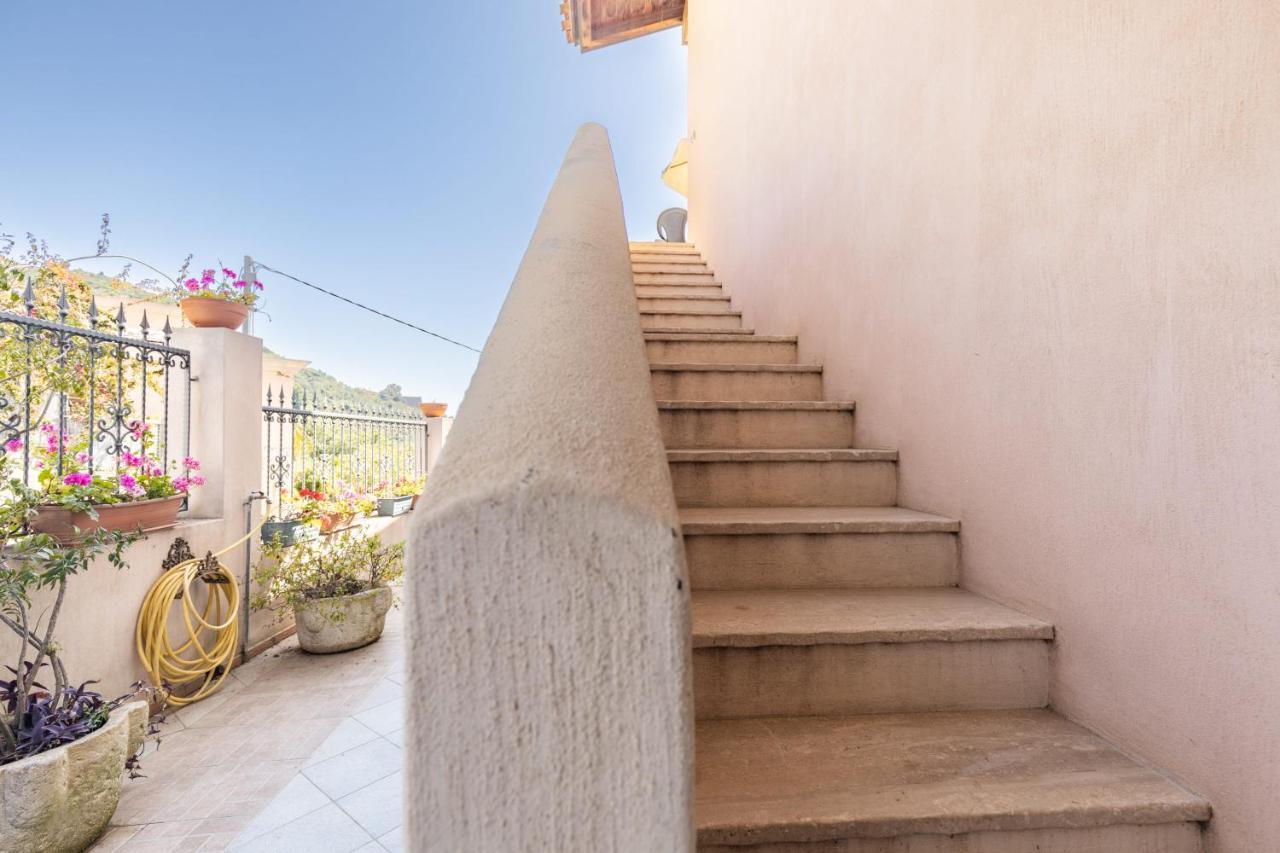 Casa Orfea Lägenhet Santa Maria Navarrese Exteriör bild